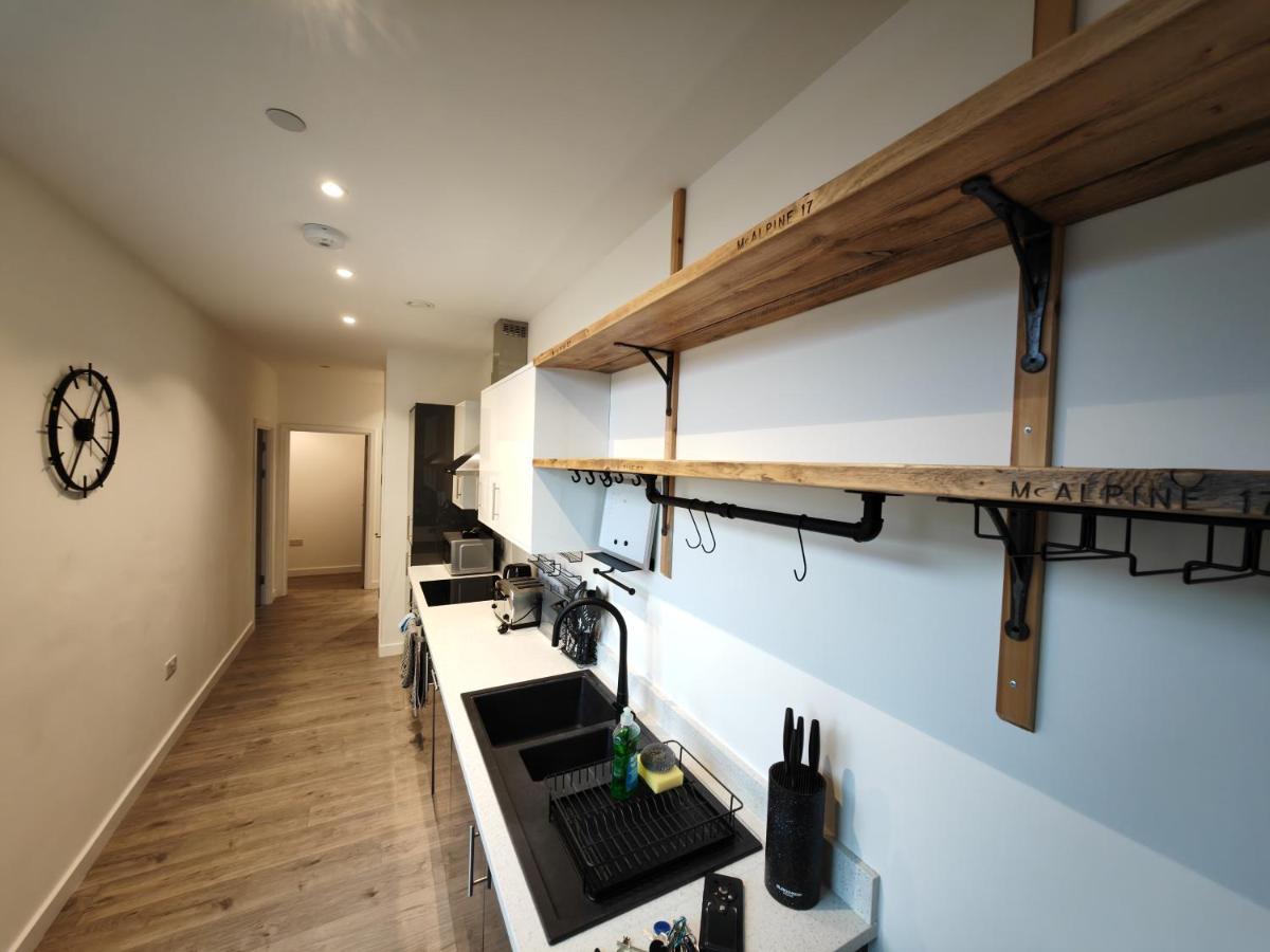 404 Bayard Plaza 2 Bedroom Apartment With Outside Terrace Peterborough Exterior photo