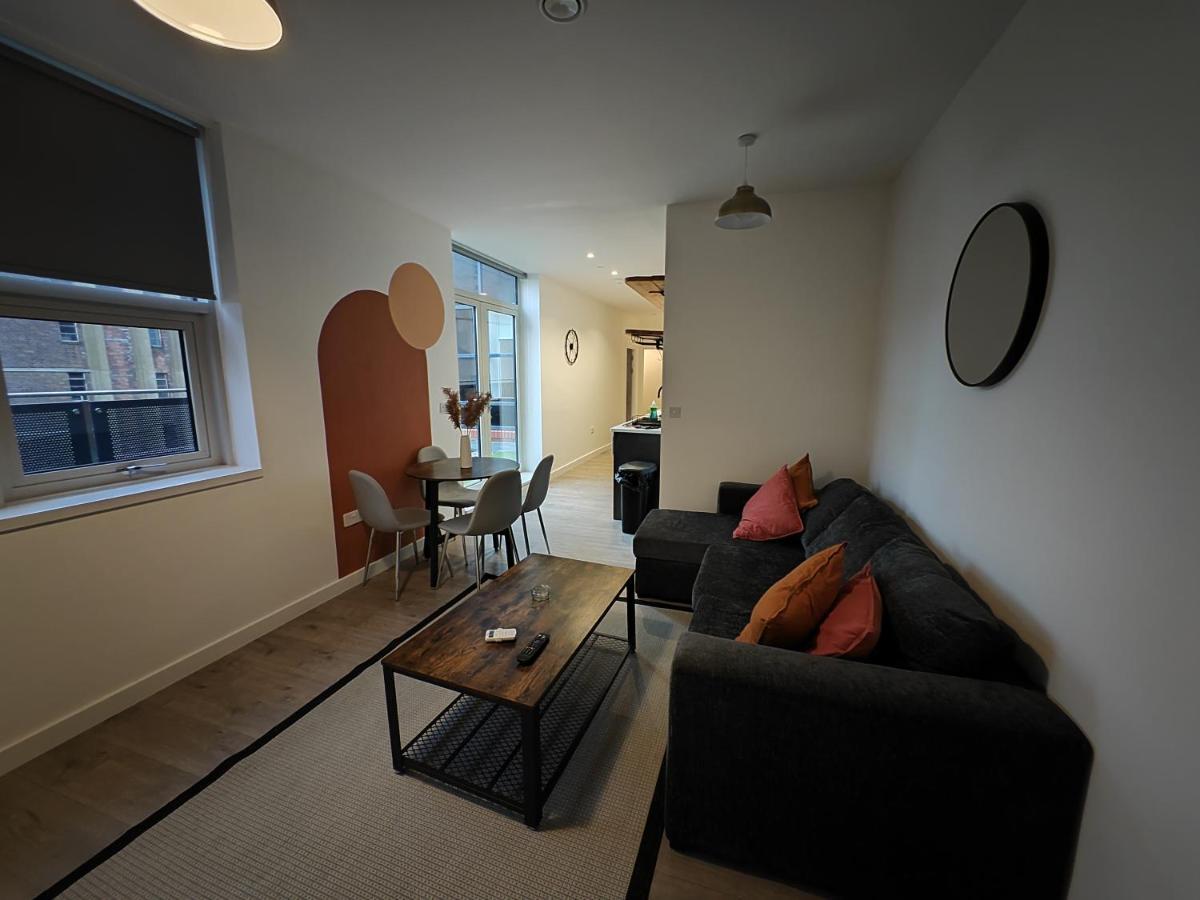 404 Bayard Plaza 2 Bedroom Apartment With Outside Terrace Peterborough Exterior photo